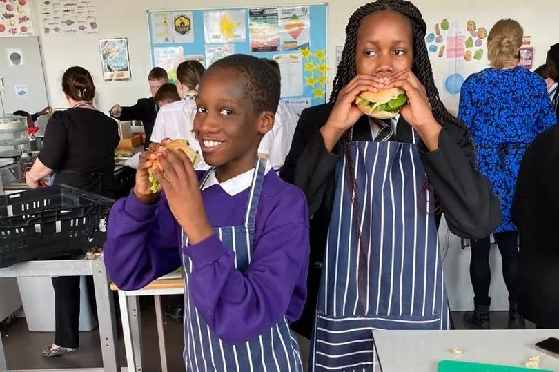 New Bristol Charity Launches Programme To Teach Teenagers To Cook 5 Healthy Meals