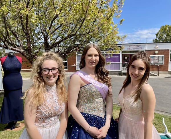 Groundbreaking PreLoved Prom dress scheme booms after COVID-19