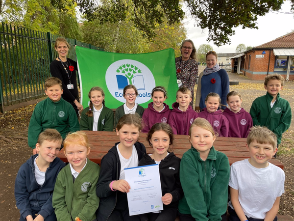 Super pupils win international green eco-flag award