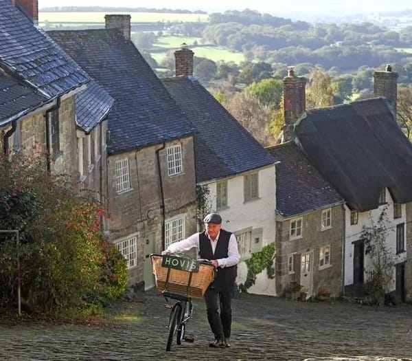 Hovis 'boy on his bike' returns to iconic hill after 50 years